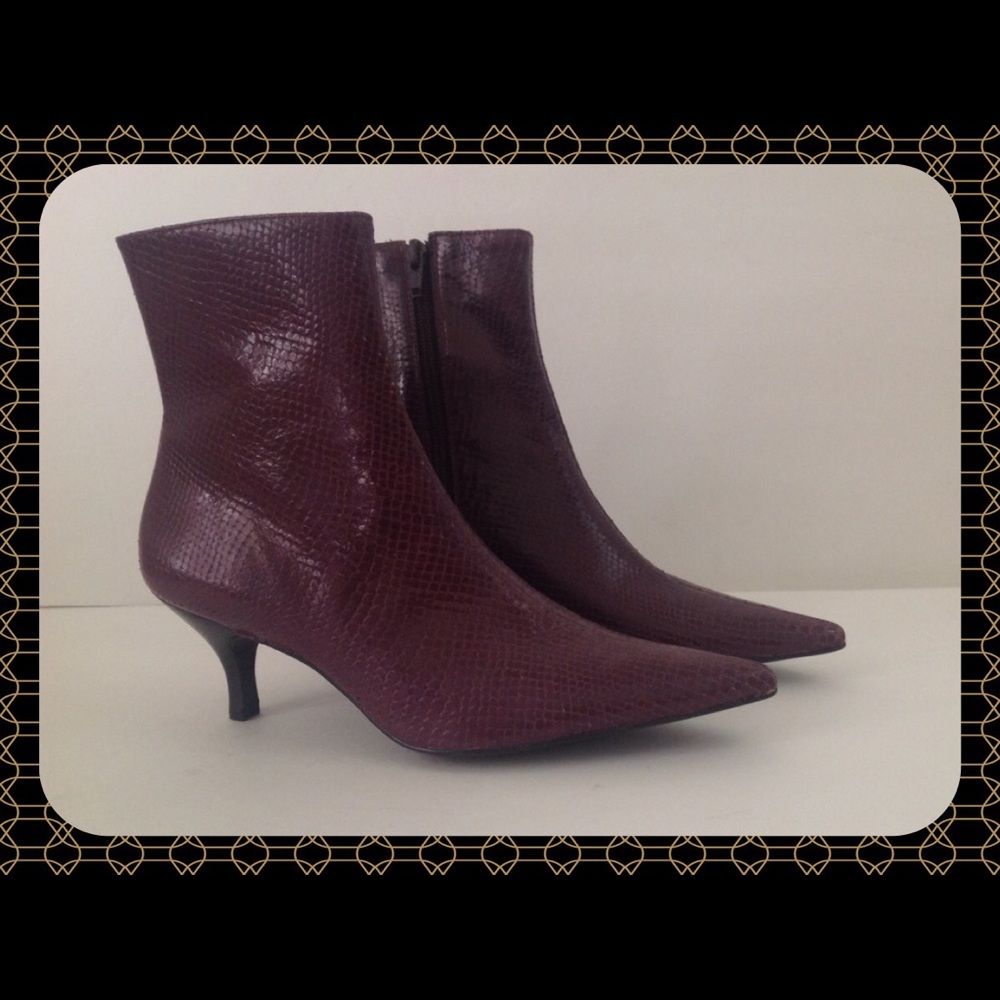 Gianni Bini Leather Snake Women Shoes / Boots